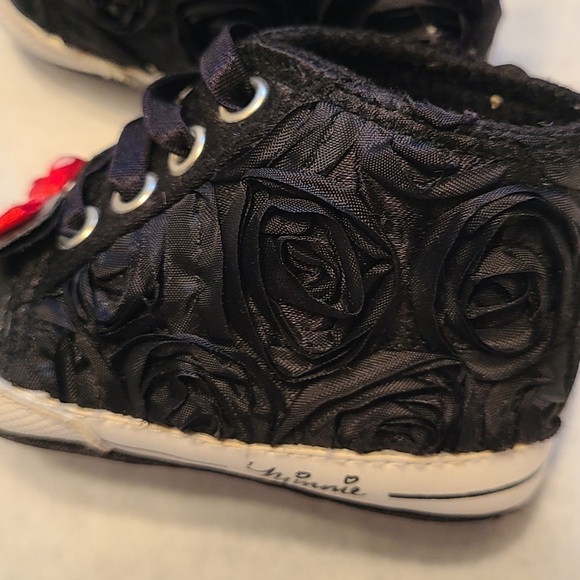 Disney Minnie Mouse high top slip on runners - Picture 6 of 7